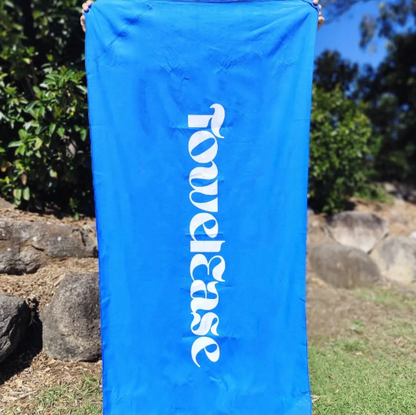 TowelEase Beach Towel Ultrasoft with Magnets, Pockets & Sand-free!