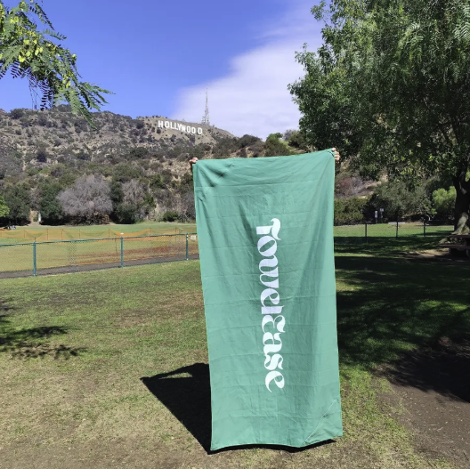 TowelEase Beach Towel Ultrasoft with Magnets, Pockets & Sand-free!