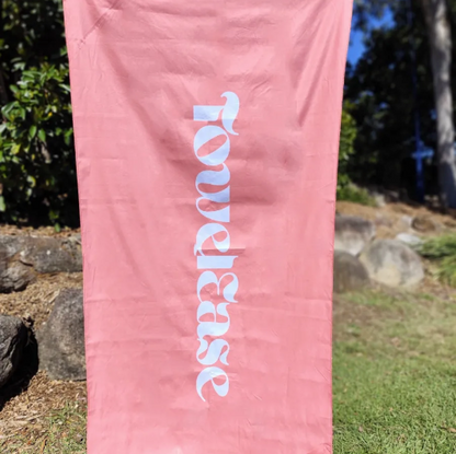 TowelEase Beach Towel Ultrasoft with Magnets, Pockets & Sand-free!