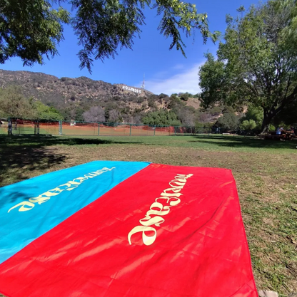 TowelEase Beach Towel Ultrasoft with Magnets, Pockets & Sand-free!