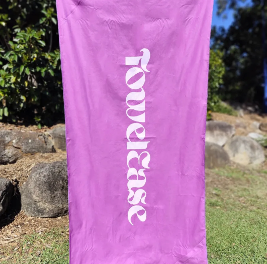 TowelEase Beach Towel Ultrasoft with Magnets, Pockets & Sand-free!